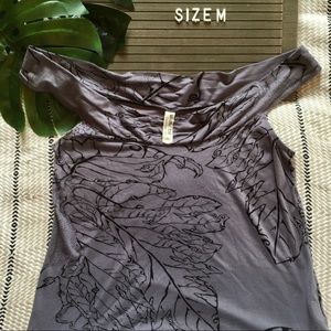 Wahine Toa Off-shoulder Blouse